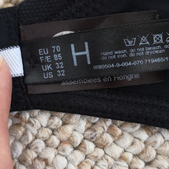 32H Felina Conturelle Black Bra - Picture 2 of 13